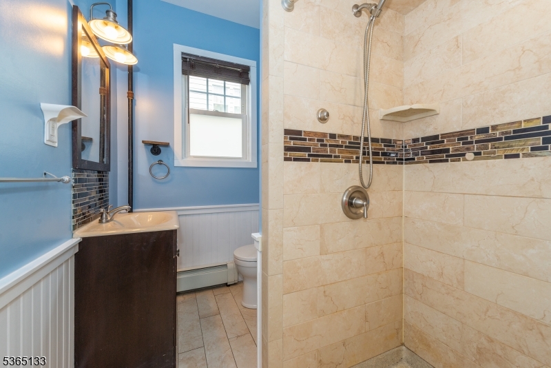 33 Glendale Street Nutley NJ 07110