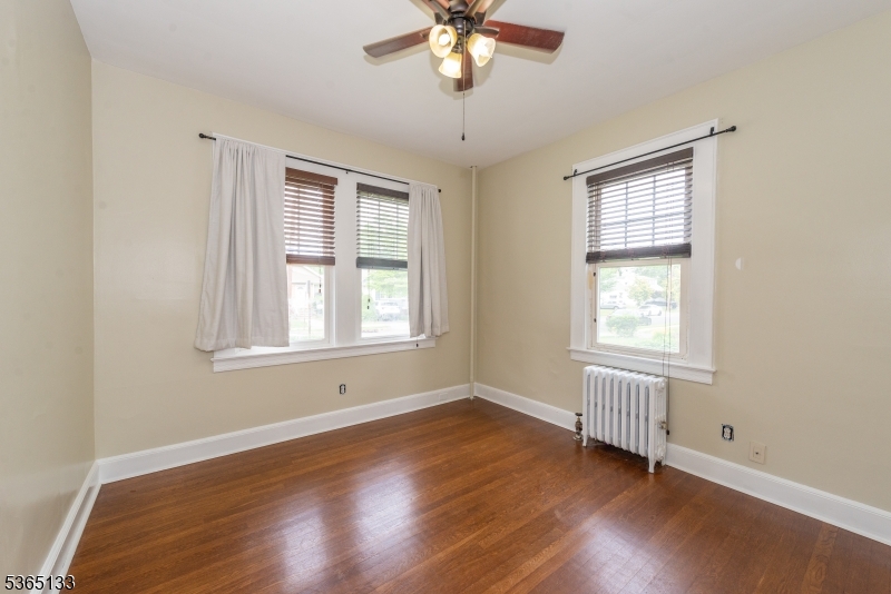 33 Glendale Street Nutley NJ 07110
