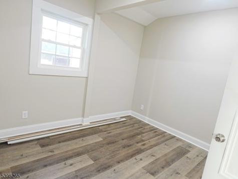 32 Elmwood Avenue East Orange NJ 07018