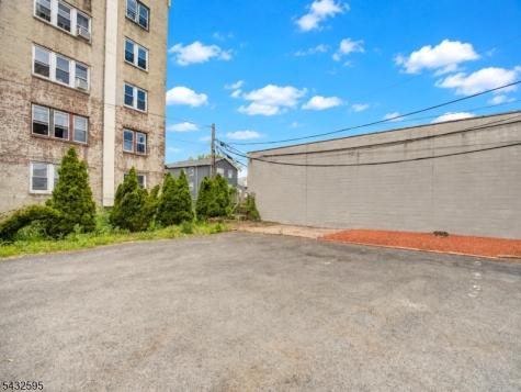 444 N Broad Street Elizabeth NJ 07208