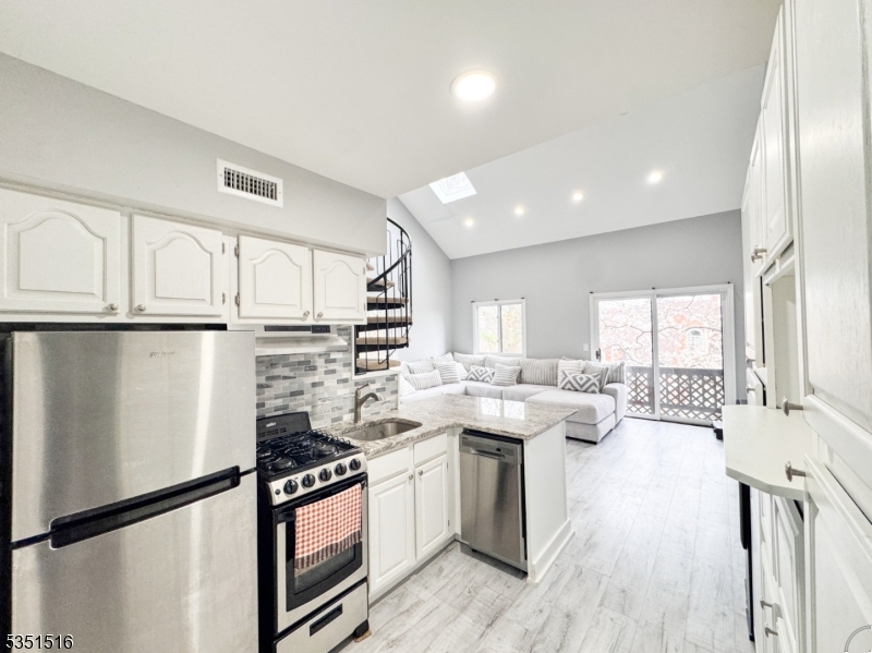 4 Alta Court Vernon NJ 07462