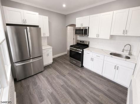 197 Hansbury Avenue Newark NJ 07112