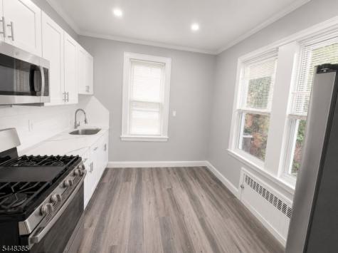 197 Hansbury Avenue Newark NJ 07112