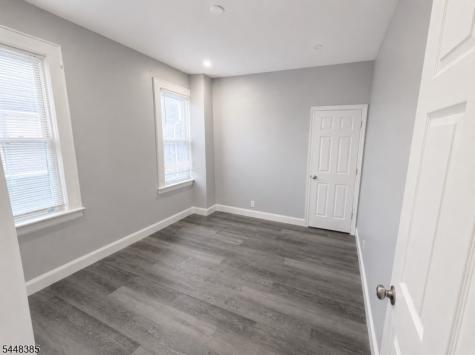 197 Hansbury Avenue Newark NJ 07112