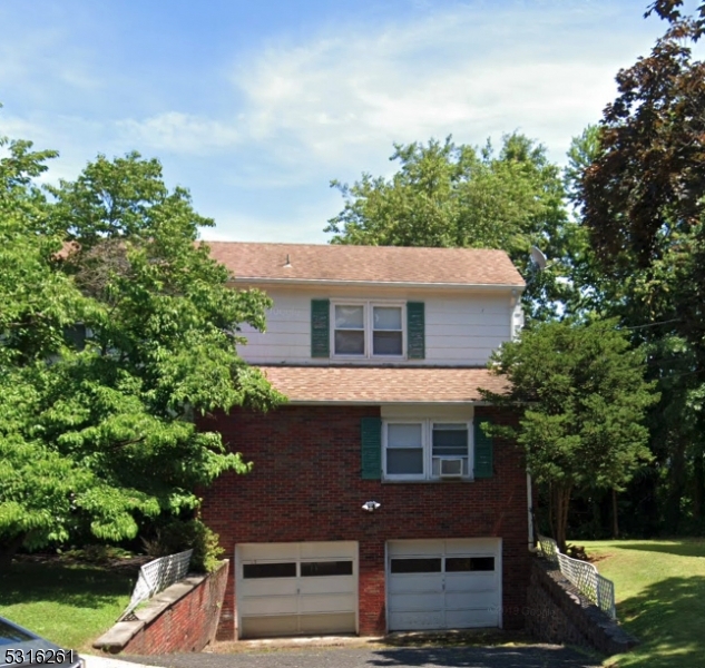 17 Pilgrim Court Bloomfield NJ 07003