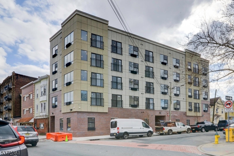 502 Market Street Newark NJ 07105