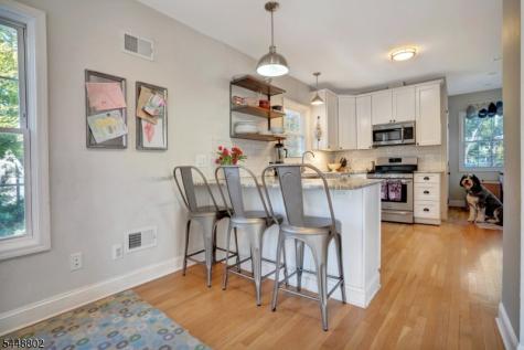 37 Brookfield Road Montclair NJ 07043