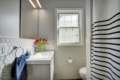 37 Brookfield Road Montclair NJ 07043