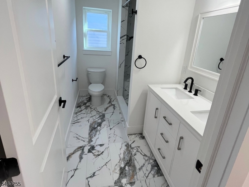 303 Chilton Street Elizabeth NJ 07208