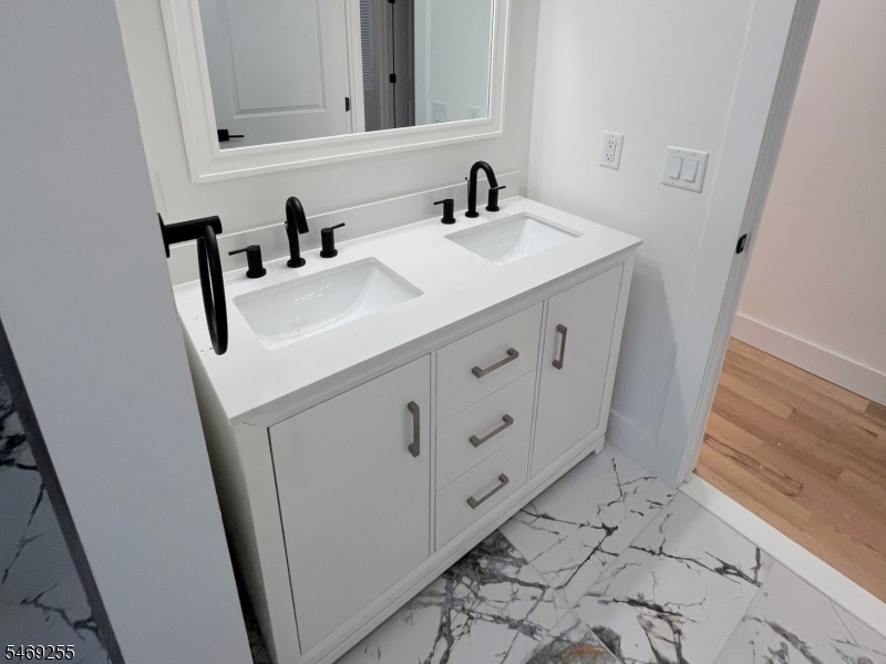 303 Chilton Street Elizabeth NJ 07208