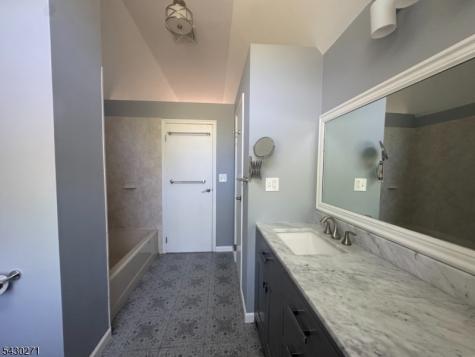 95 Hillside Avenue Livingston NJ 07039