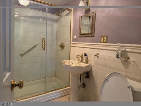 95 Hillside Avenue Livingston NJ 07039