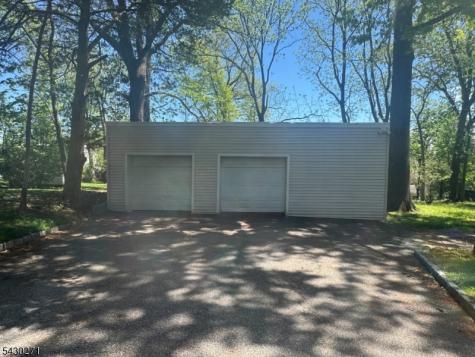 95 Hillside Avenue Livingston NJ 07039