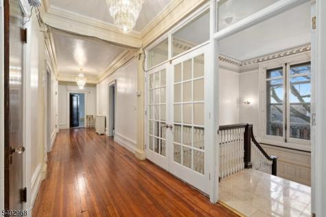 229 Ballantine Parkway Newark NJ 07104