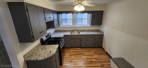 102 Beaumont Place Newark NJ 07104