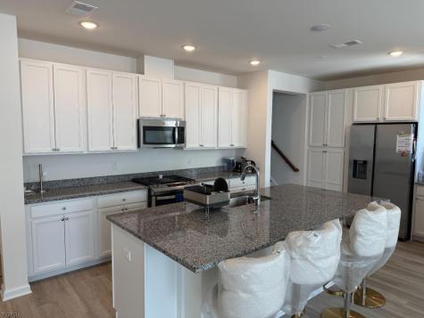 204 Honeysuckle Lane Warren NJ 07059
