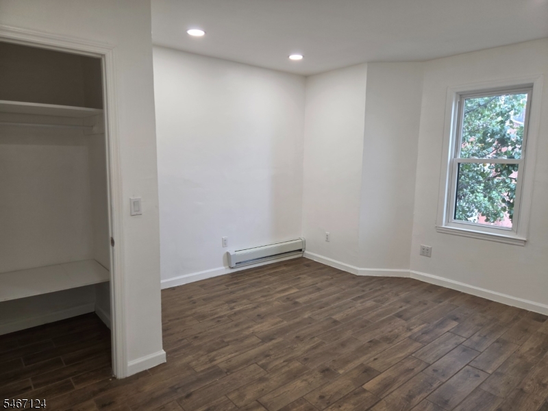 51 E Kinney Street Newark NJ 07102