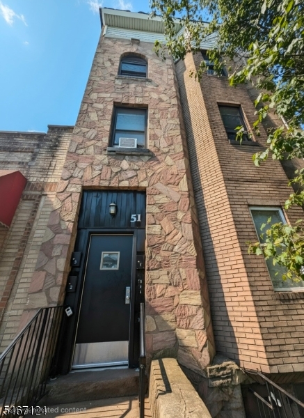 51 E Kinney Street Newark NJ 07102