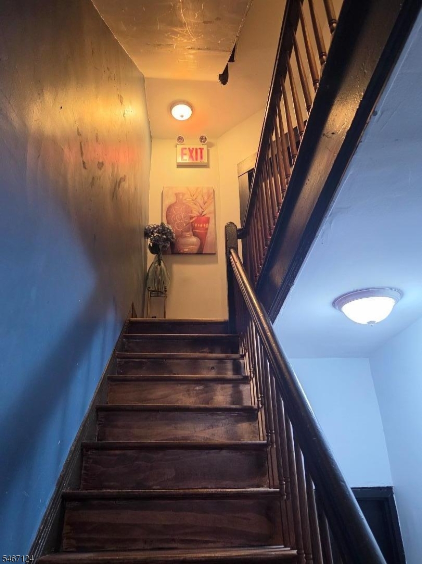 51 E Kinney Street Newark NJ 07102