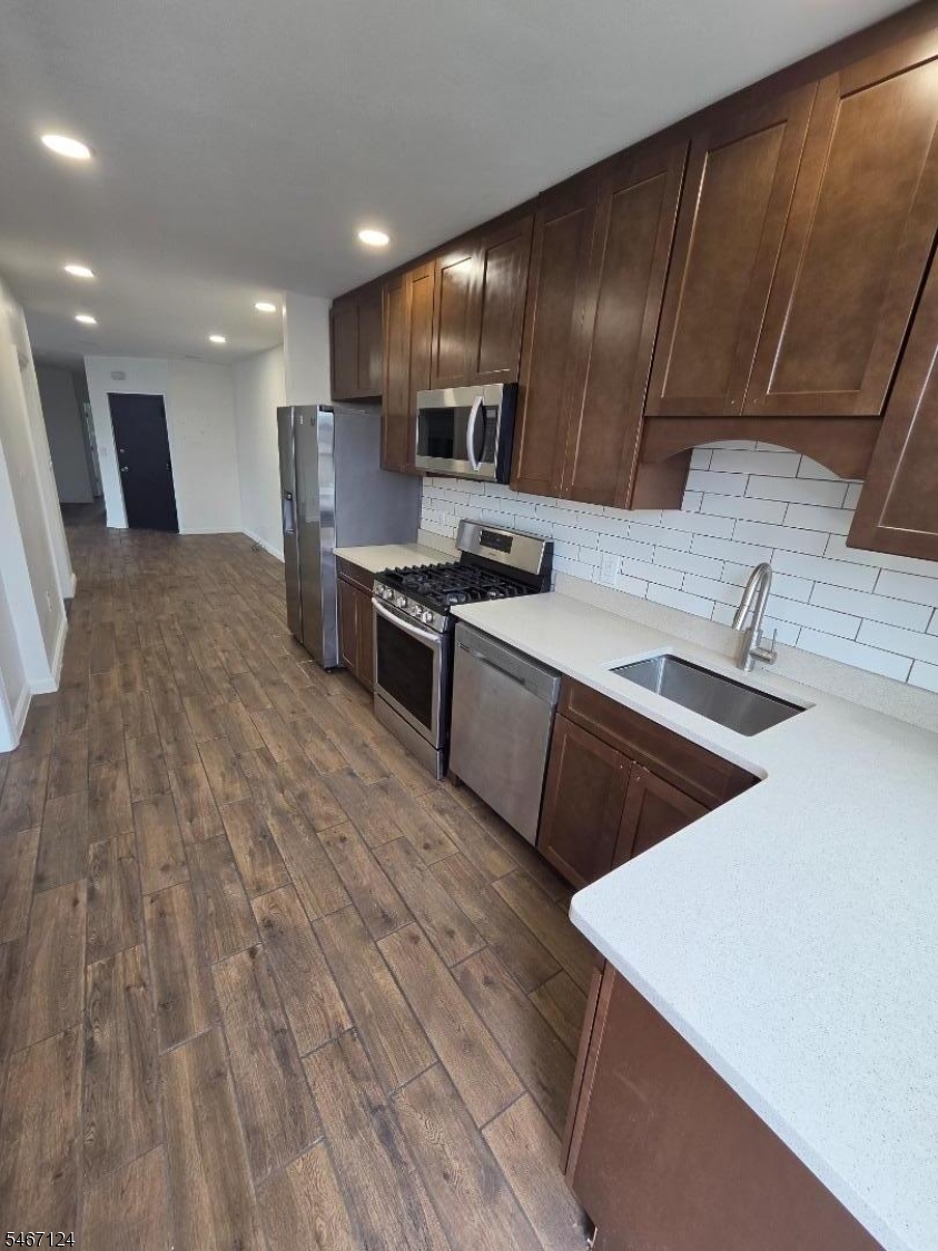 51 E Kinney Street Newark NJ 07102