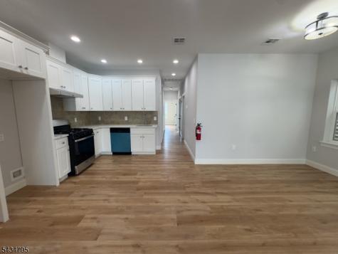 486 S 19th St 2nd Fl Newark NJ 07103