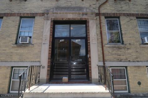 160 New York Avenue Newark NJ 07105