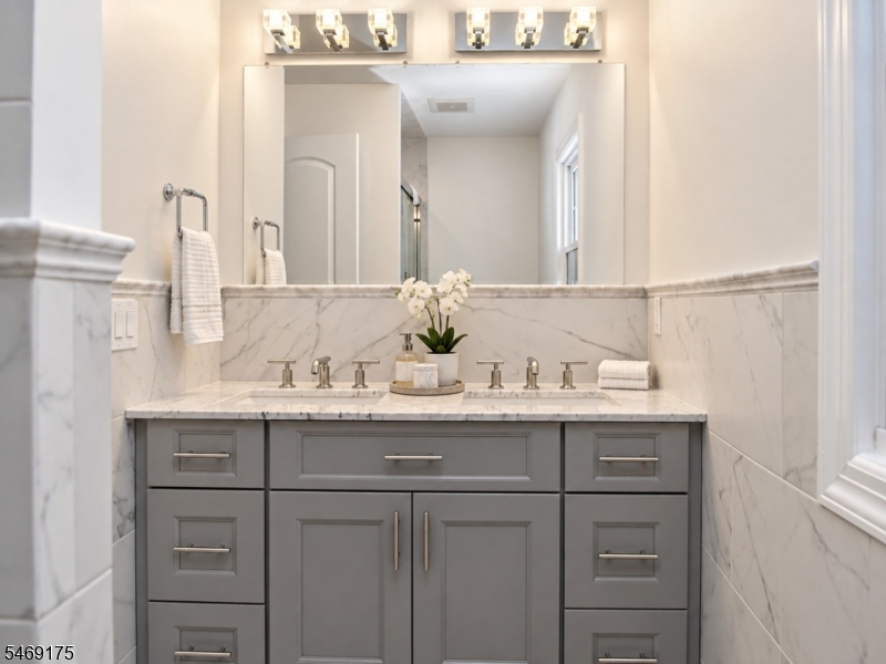 1048 Kensington Terrace Union NJ 07083