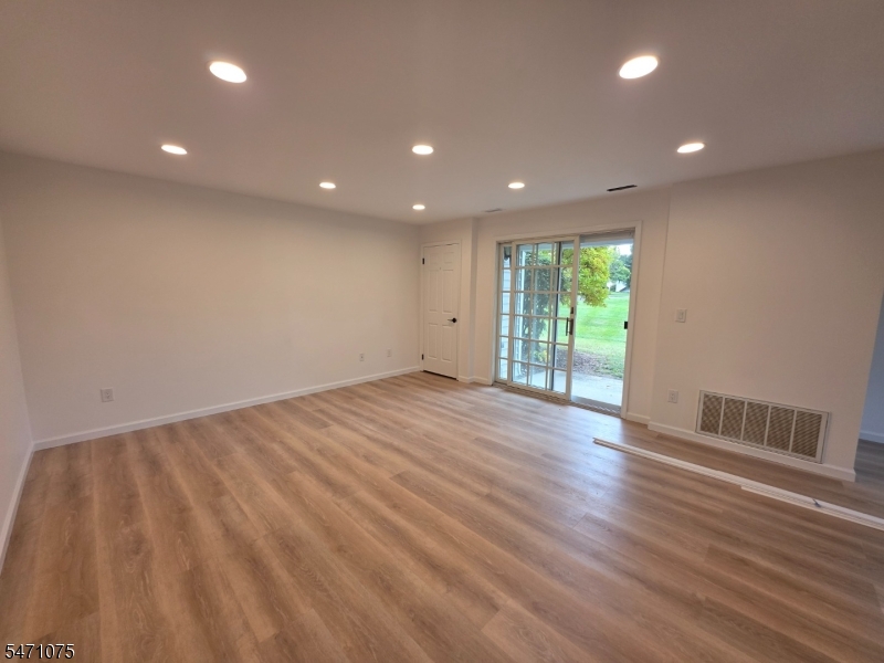 245 Nuthatch Court Readington NJ 08887