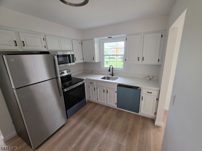 245 Nuthatch Court Readington NJ 08887