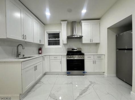7 Circle Avenue Paterson NJ 07522