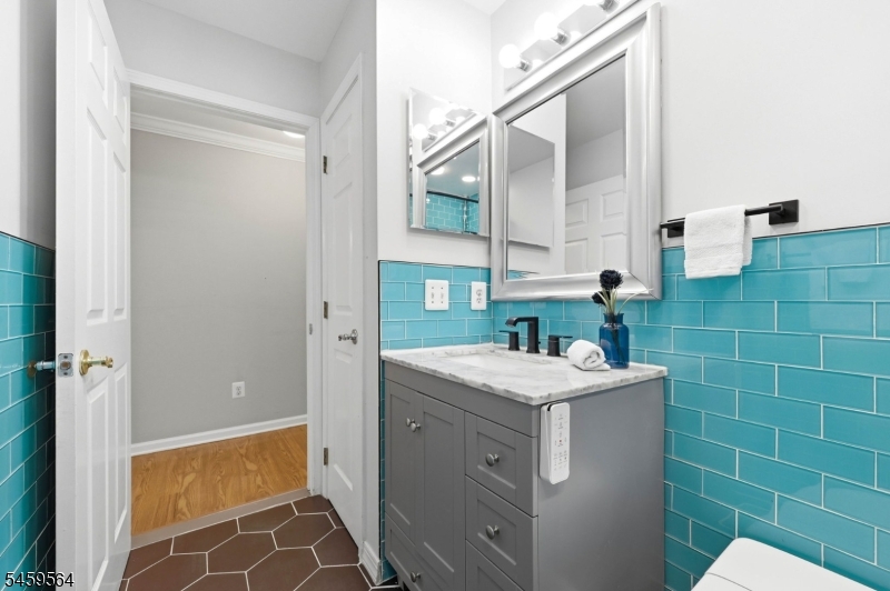 347 Winthrop Drive Nutley NJ 07110