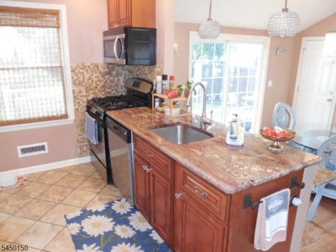 65 Fernwood Crescent Riverdale NJ 07457