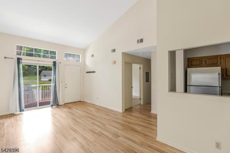 44 Spruce Court Bedminster NJ 07921