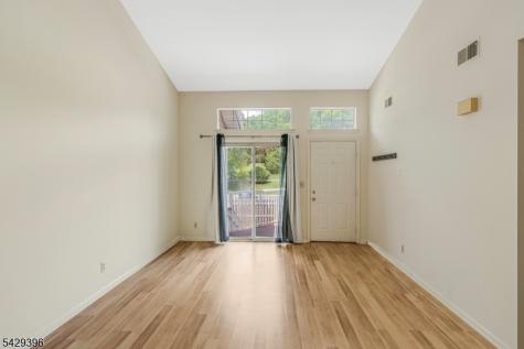 44 Spruce Court Bedminster NJ 07921