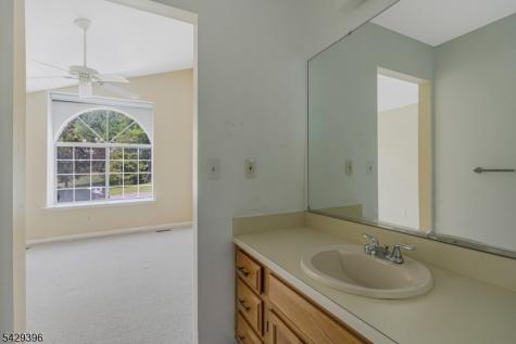 44 Spruce Court Bedminster NJ 07921