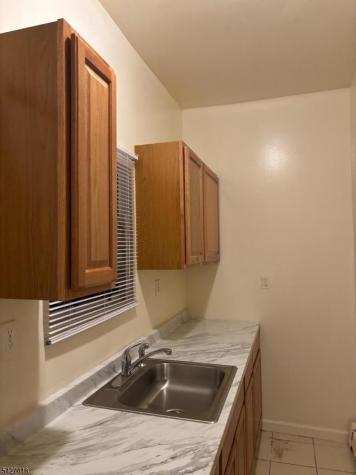 42 Myrtle Avenue Newark NJ 07107