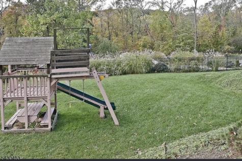 77 Taylortown Road Montville NJ 07045