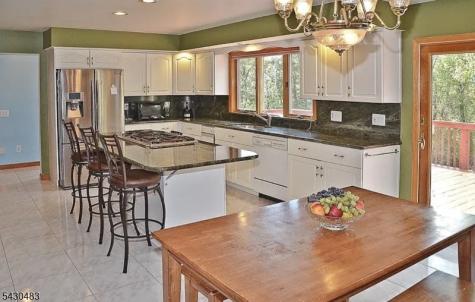 77 Taylortown Road Montville NJ 07045