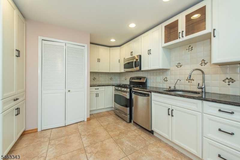 3 Jennifer Drive East Hanover NJ 07936