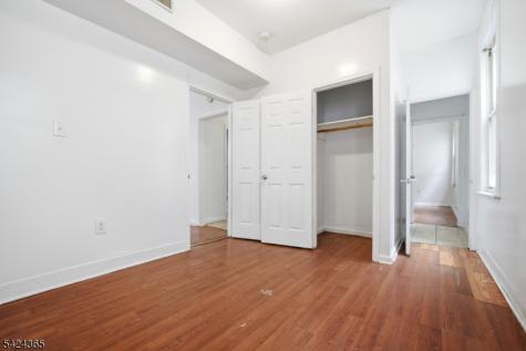 375 6TH Avenue Newark NJ 07107