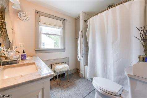 32 Whittier Terrace Bloomfield NJ 07003