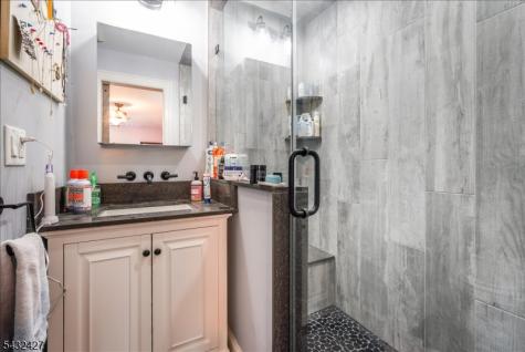 32 Whittier Terrace Bloomfield NJ 07003