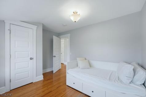 16 Munn Street Montclair NJ 07042
