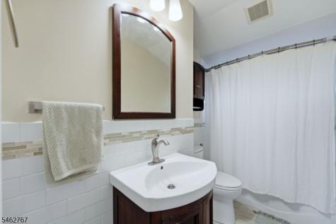 16 Munn Street Montclair NJ 07042