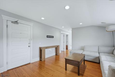16 Munn Street Montclair NJ 07042
