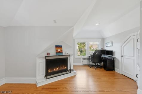 16 Munn Street Montclair NJ 07042