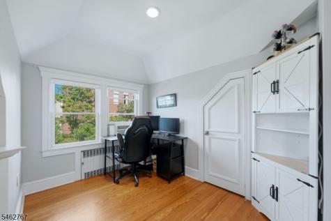 16 Munn Street Montclair NJ 07042