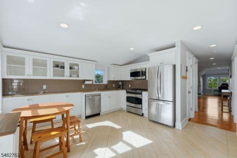 16 Munn Street Montclair NJ 07042