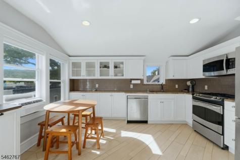 16 Munn Street Montclair NJ 07042