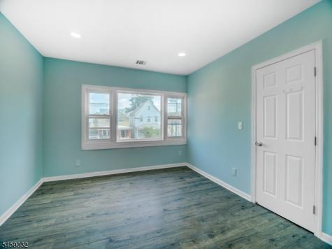 27 Honiss Street Belleville NJ 07109
